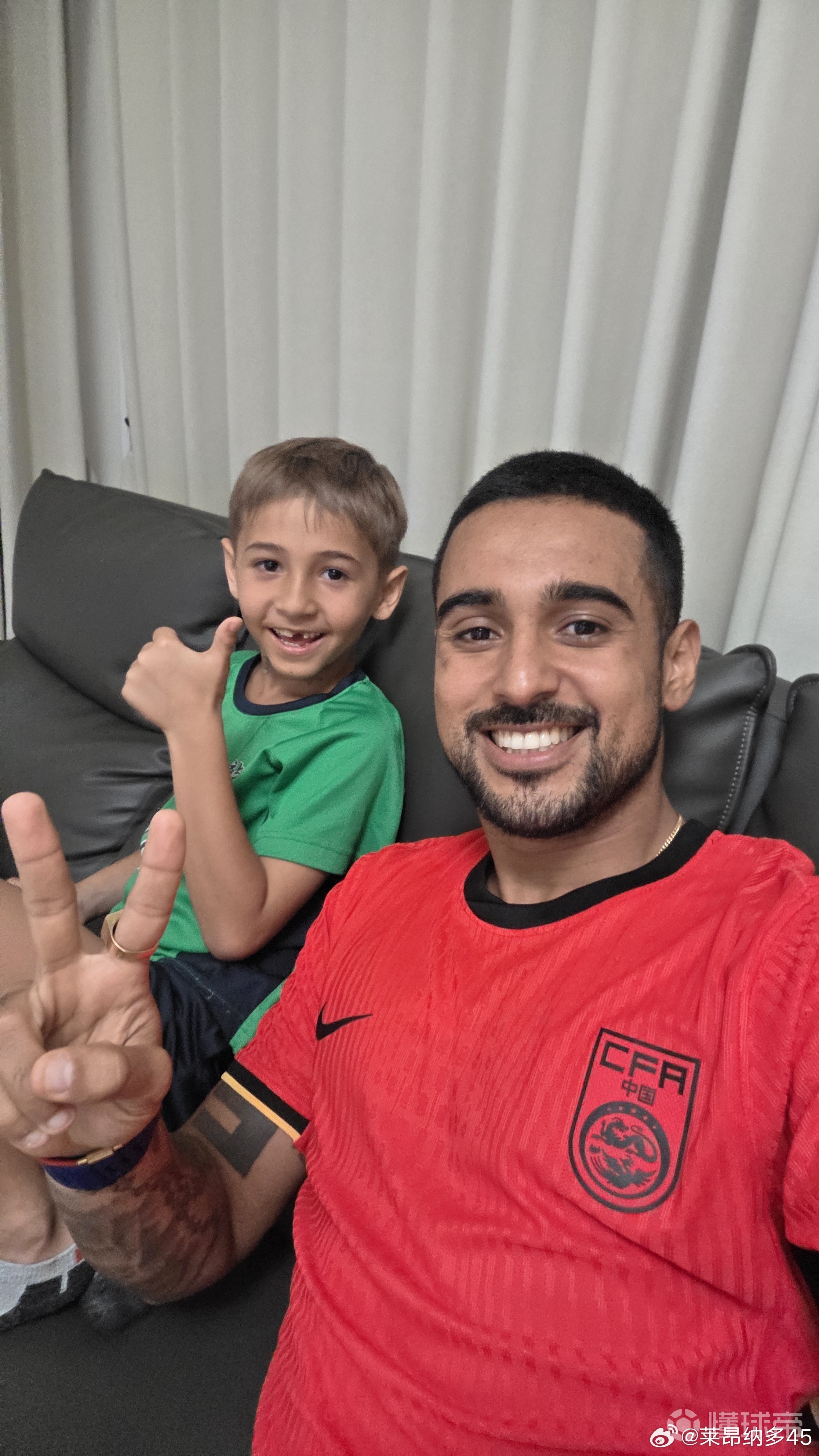 海港外援莱昂纳多发博助力国足：中国队好运